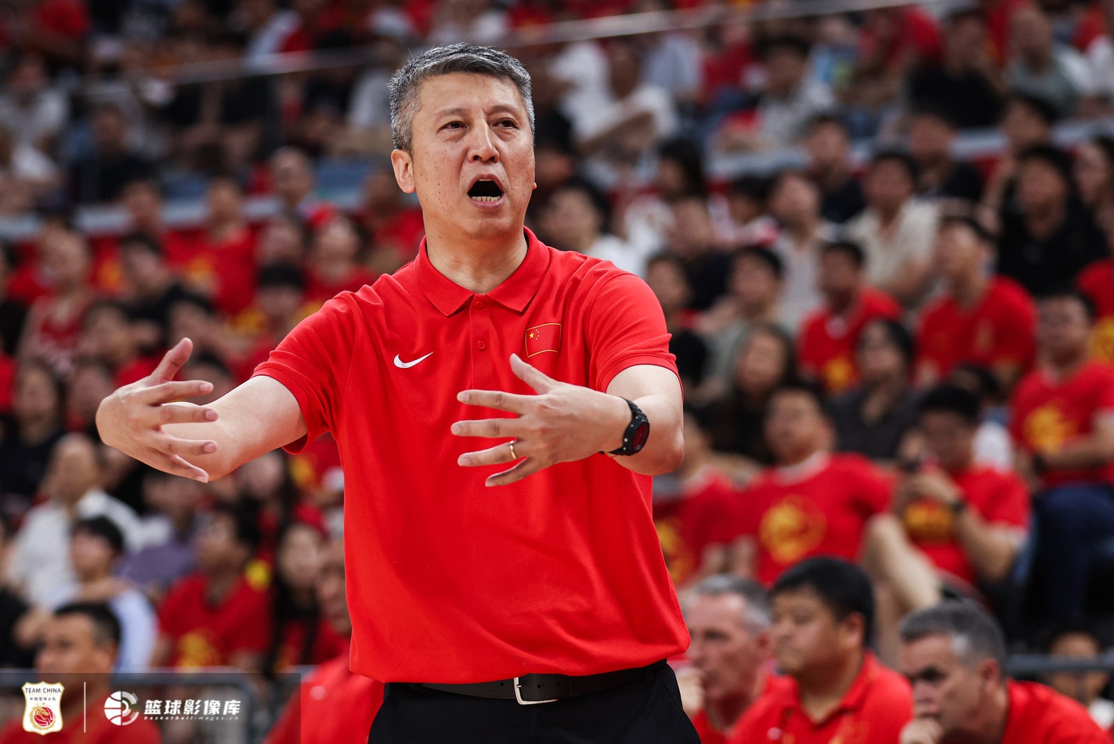 郭艾伦喊话郭士强：早点睡别紧张 输球后他肯定吃不下饭