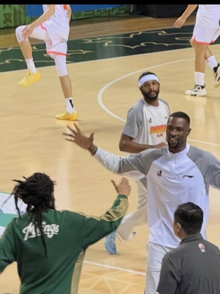 贾尔斯签约北控后社媒告别江苏：感谢球迷，承诺新赛季大杀四方