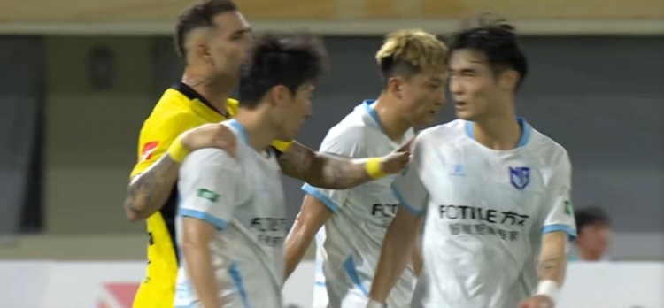半场0-0:广州豹客平宁波 王昊斌踢飞必进球 莱昂纳多凌空被扑 半场0-0:广州豹客平宁波 王昊斌踢飞必进球 莱昂纳多凌空被扑