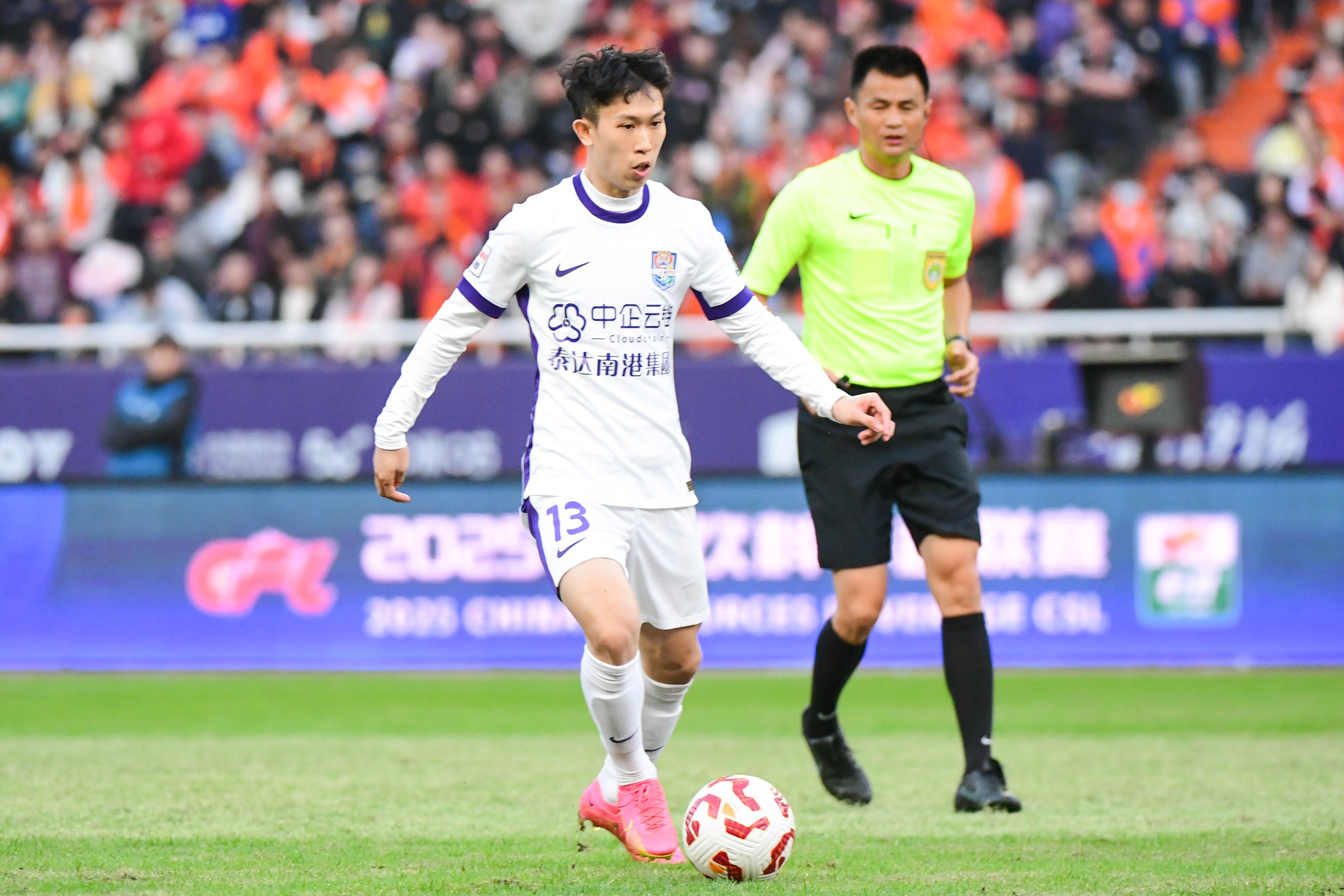 津门虎夏窗拒放李永佳:伤病与竞争致出场锐减 津门虎夏窗拒放李永佳:伤病与竞争致出场锐减