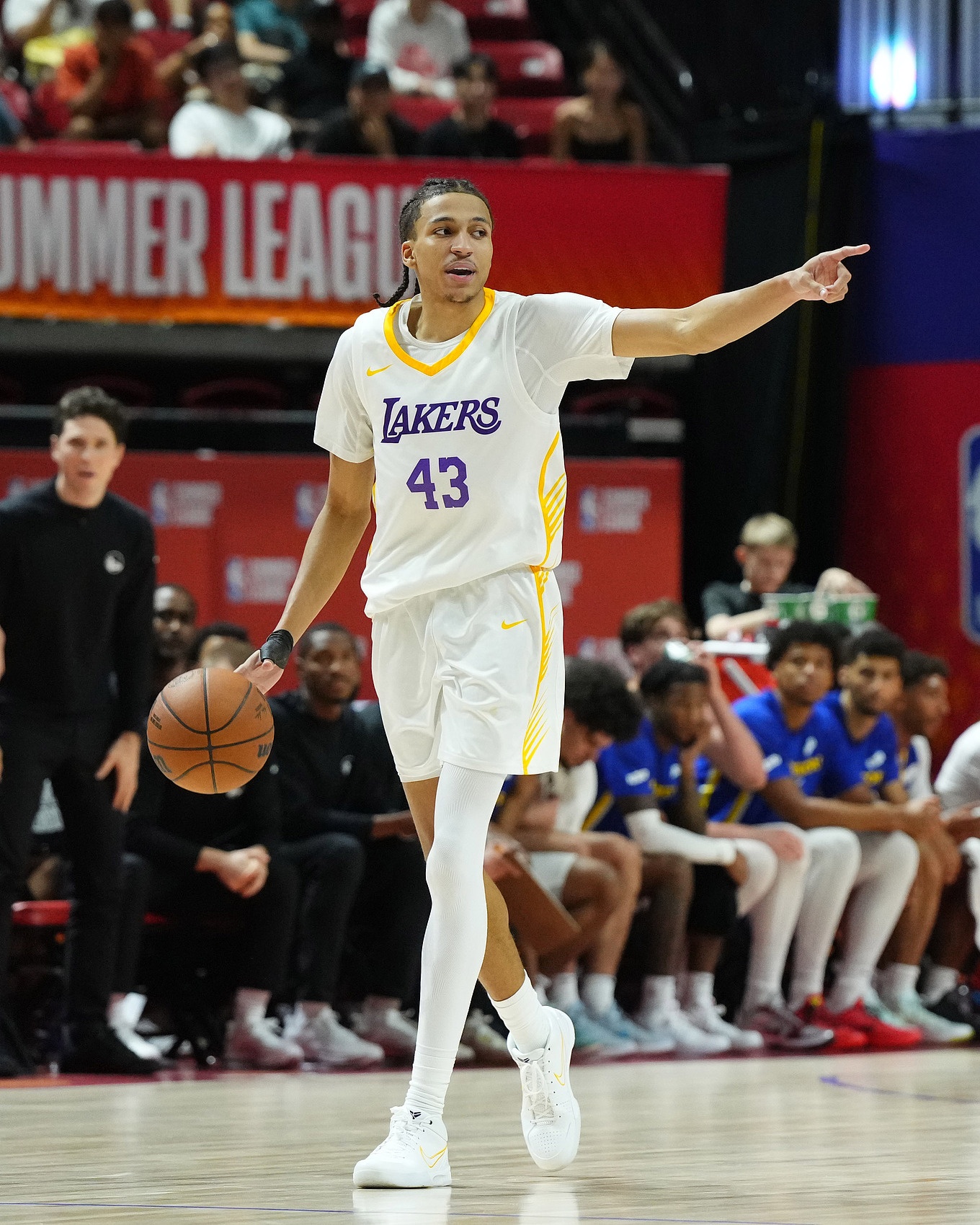 湖人新秀卡尔：自信绝不能动摇