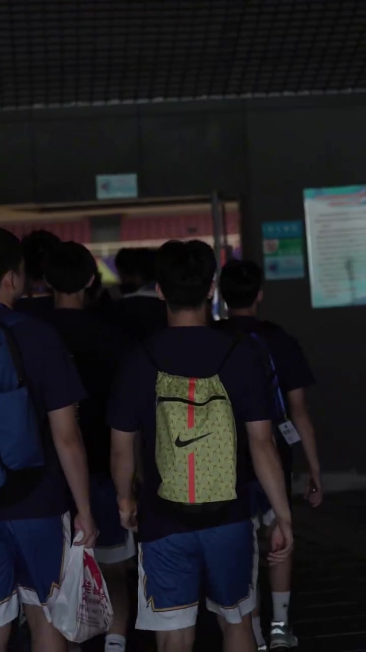 å›�顾全国U19é�’å¹´ç¯®ç�ƒè�”èµ› ä¸­å›½é¦™æ¸¯é‡‘ç‰›å°�å°†ä»¬æ‹¼åŠ›äº‰å¤ºæ¯�ä¸€ç�ƒ