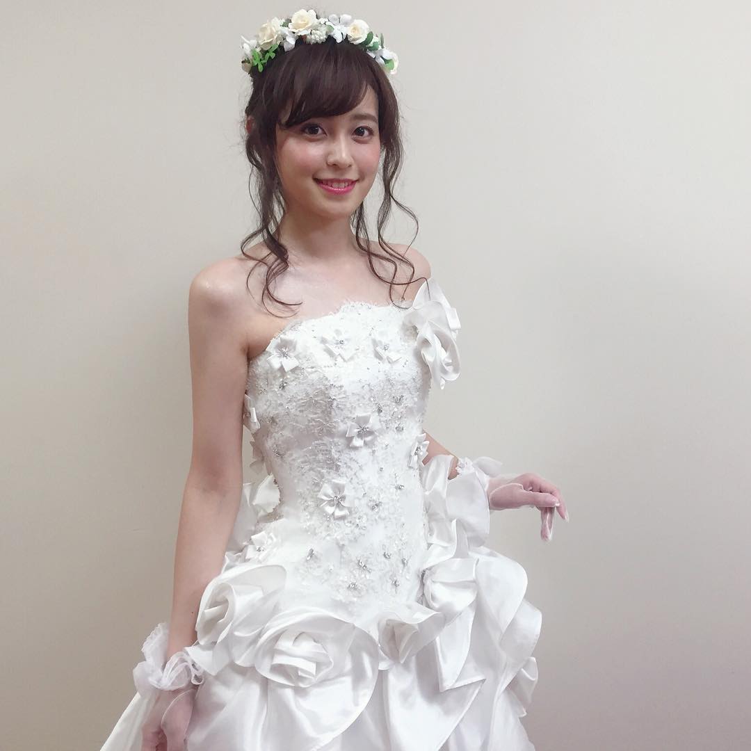 渡边雄太妻子带娃观战世预赛晒照：👶🏻第一次看篮球比赛